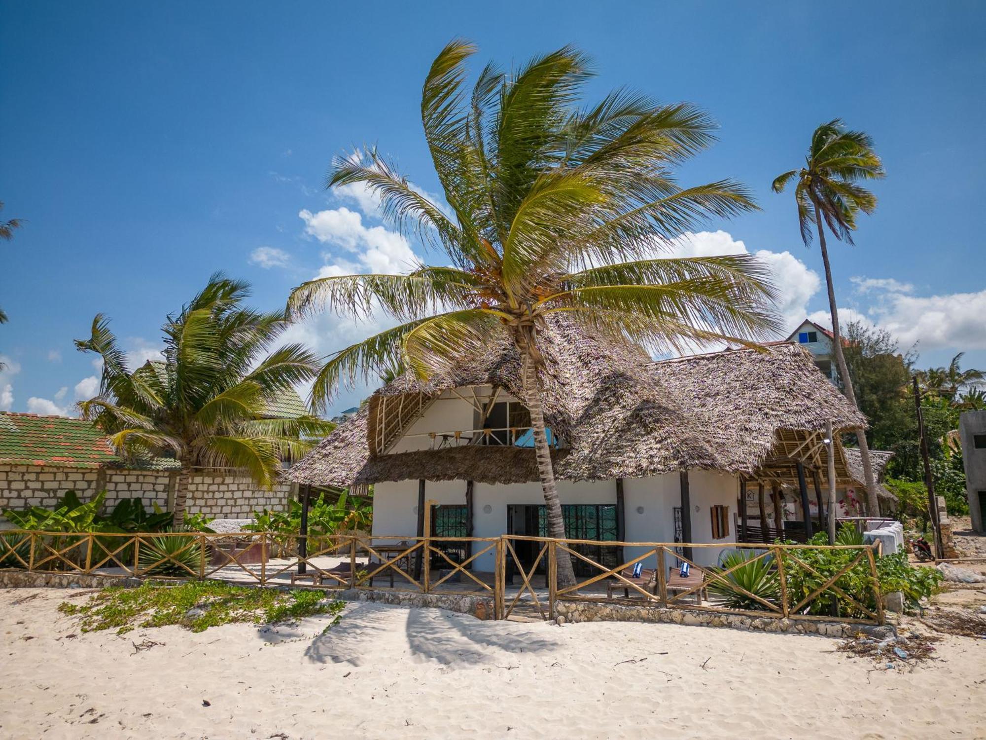 Beachfront Villa Patti Zanzibarhouses Kiwengwa  Exterior photo