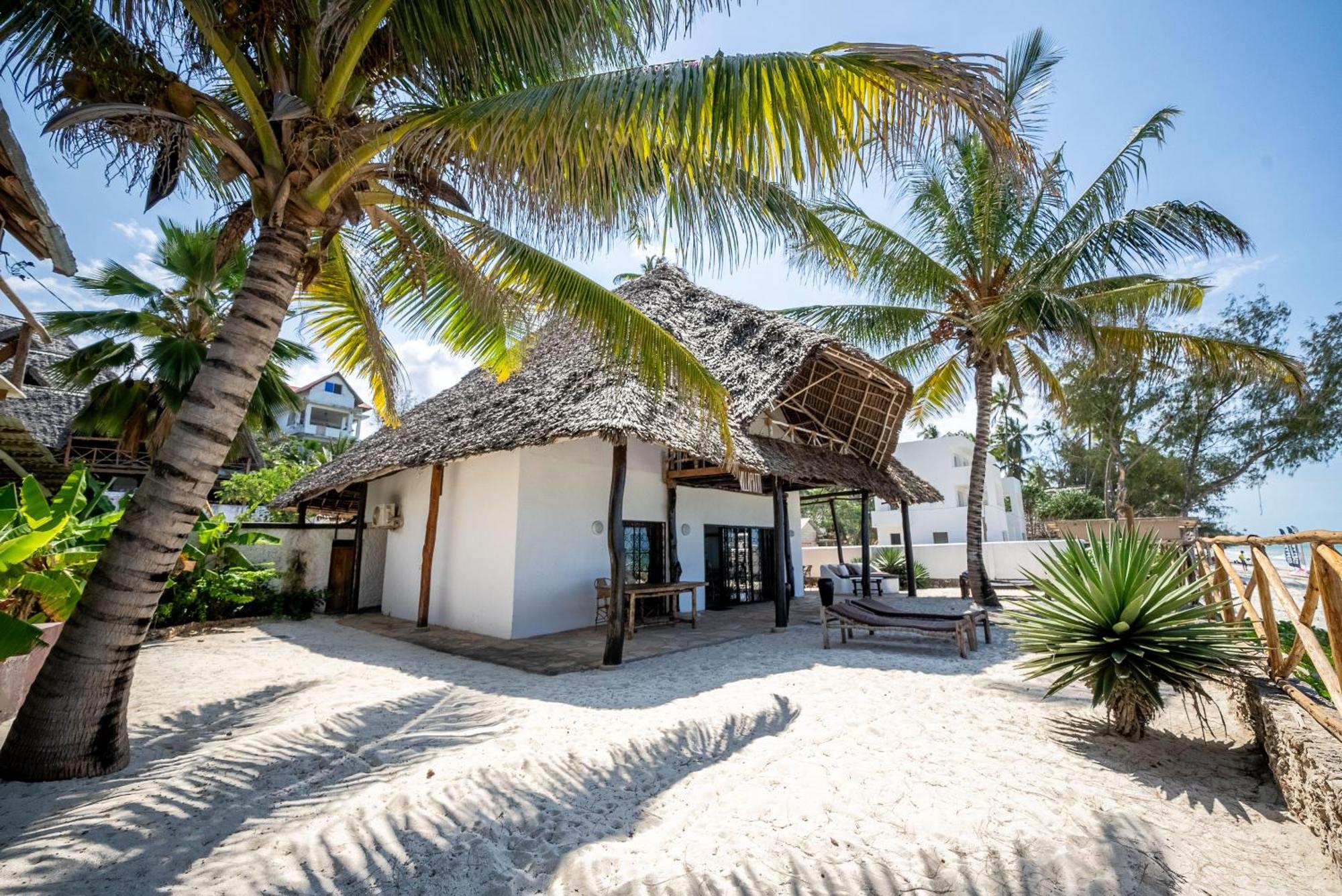 Beachfront Villa Patti Zanzibarhouses Kiwengwa  Exterior photo